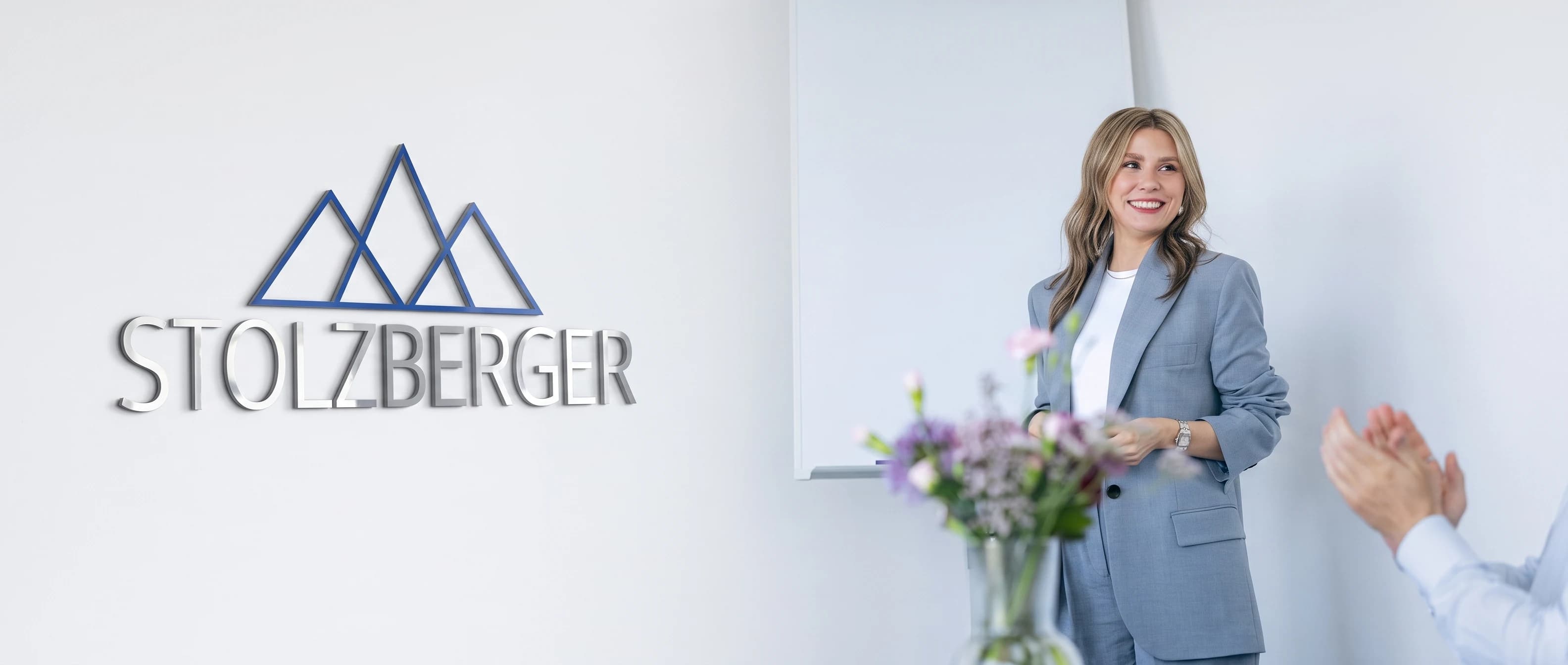 Eva Otto im Stolzberger Büro in Stuttgart